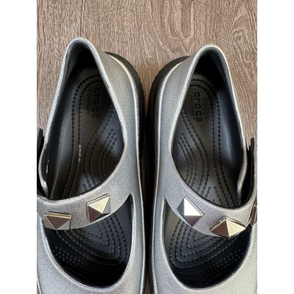 Crocs Stomp Metallic Mary Jane Platform Shoe Silver Womens 6 Mens 4 Shoes - Picture 3 of 11